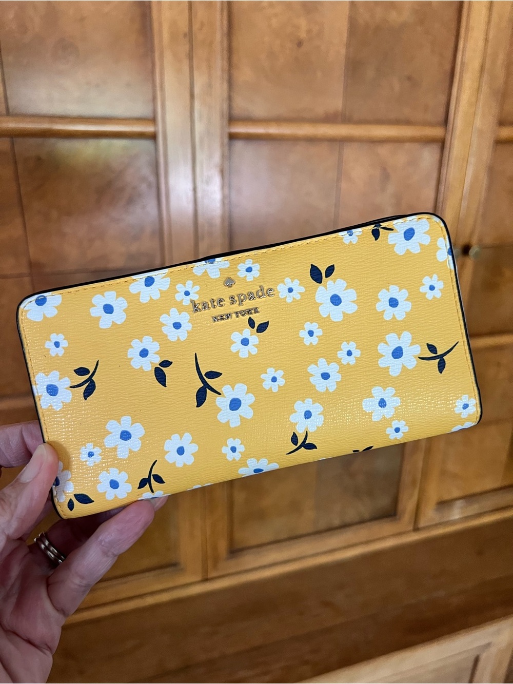kate spade yellow daisy wallet - Picture 5 of 9